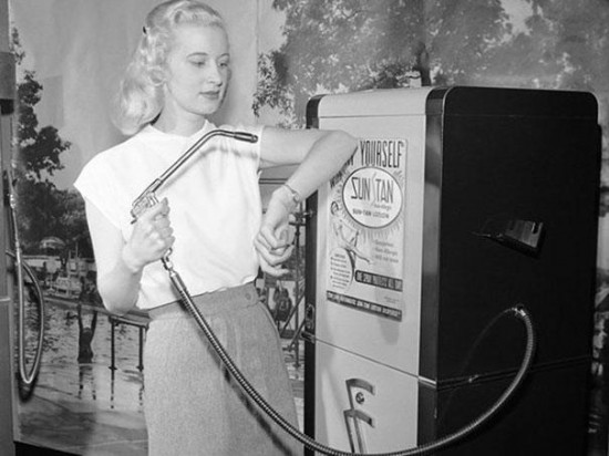 Suntan vending machine, 1949