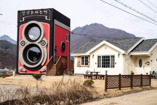 Vintage Camera Coffee Shop in South Korea 007
