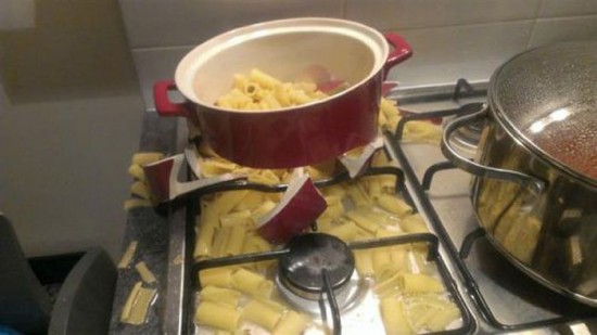 32 Funny Pictures Of Kitchen Disasters 028