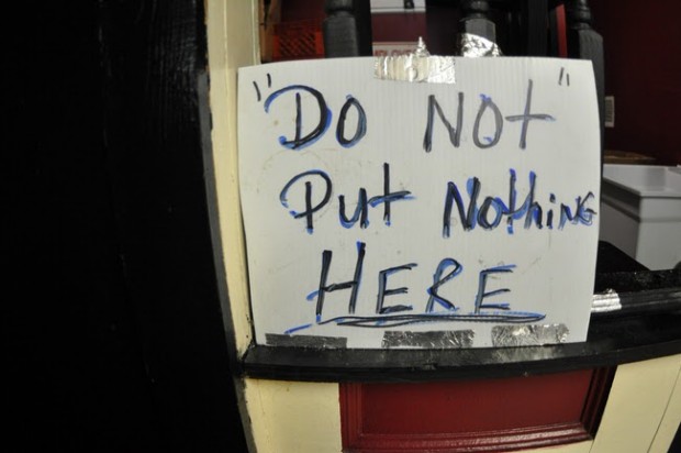 43 Ordinary Signs That Look Suspicious Because People Failed at Using Quotation Marks 015