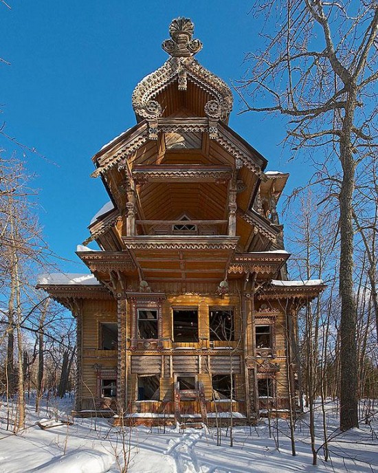 Abandoned Wooden House in Russia