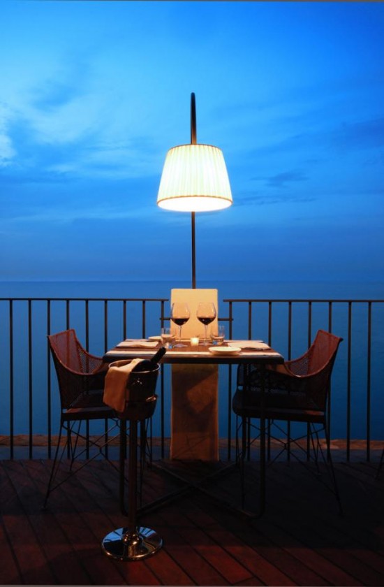 An Amazing Restaurant on The Edge of a Cliff in Italy 003