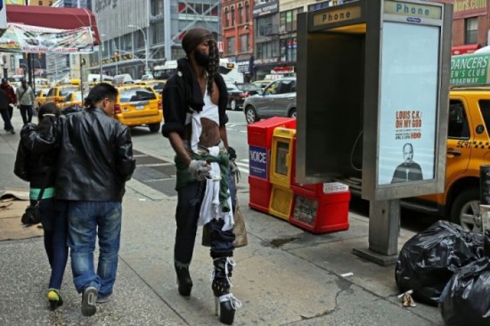 Strange and interesting people on the streets of New York 015