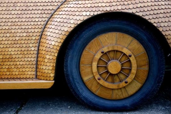 Amazingly Detailed Body Art On A Volkswagen Beetle 008