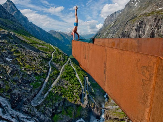 Eskil Ronningsbakken By Extreme Balancing Acts 011