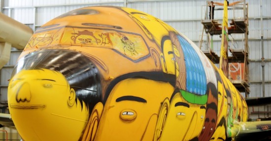 Os Gemeos Paint an Entire Boeing 737 with 1200 Cans of Spray Paint 002