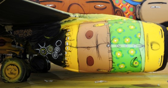 Os Gemeos Paint an Entire Boeing 737 with 1200 Cans of Spray Paint 004
