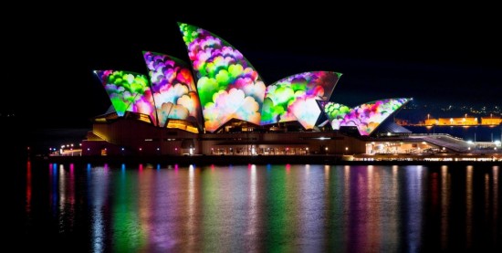 The city lights up with colour and music for Vivid Sydney 001