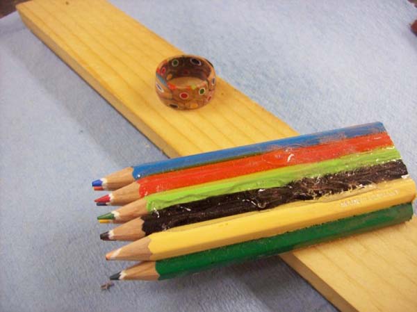 This Guy Took Some Colored Pencils And Some Glue And Made Something Awesome 011