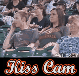 16 Absolutely Hilarious Kiss Cam Moments 005
