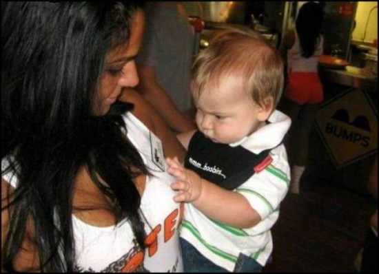 16 Kids Who Unabashedly Go Straight for the Boobies 012