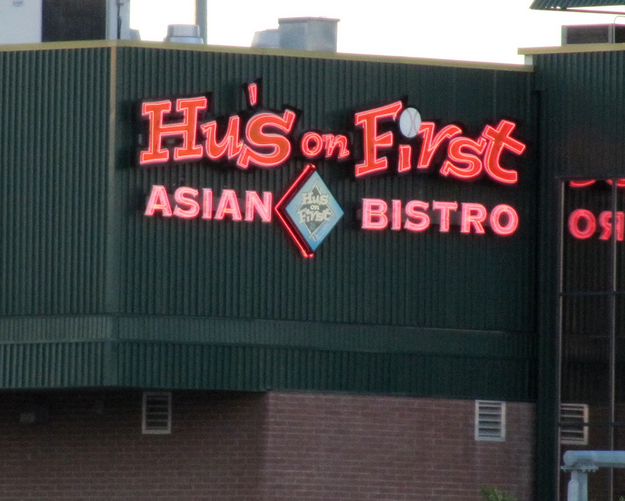 17 Restaurants That Really Know How To Have Pun 013