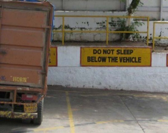 22 Signs In India That Had NO Idea What They Were Talking About 017