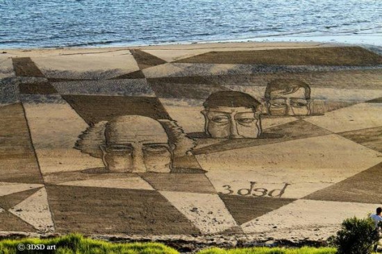 3-D Beach Art That Will Make You Wonder If There's Something In The Water 009
