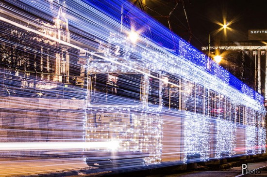 30,000 LED Lights Turn Budapest's Trams Into Futuristic Time Machines 009