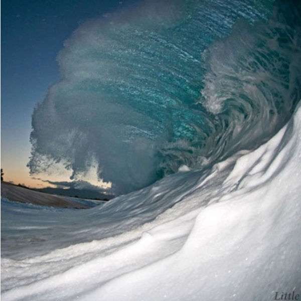 Photos From The Inside Of A Wave 011