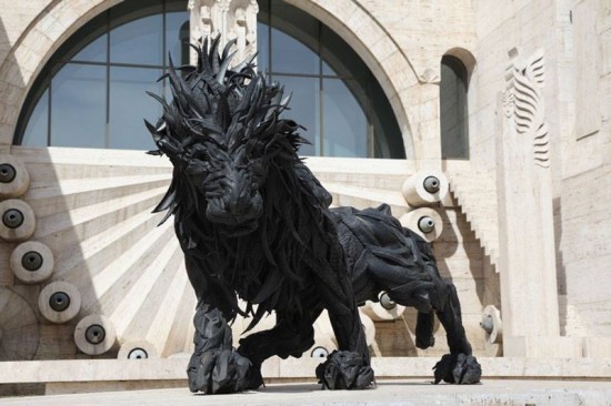 You Won’t Believe What This Artist Did With Your Old Tires 006