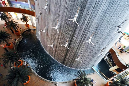 Fountain In Dubai Mall